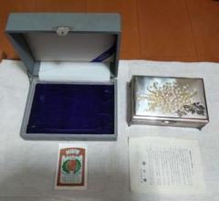 SILVER 銀製 煙草入 新品 宝石箱　正広刻　三越製　菊　草花図 SILVER 銀製 煙草入 新品 宝石箱 正広刻 三越製 菊 草花図