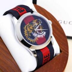 稼働 GUCCI 腕時計 トラ刺繍 Gタイムレス ネイビー レッド 2111
