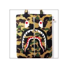 A BATHING APE CAMO シャーククッショントート