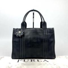 【１着でも送料無料】 美品○フルラ ハンドバッグ ロゴ型押し フラワー チャーム バッグ