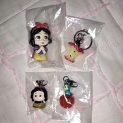 ディズニープリンセス めじるしアクセサリー 白雪姫 小鳥とりんごのサムネイル