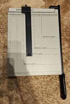 コクヨ B5 ペーパーカッター DN-4 - メルカリ