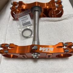 [KTM] ファクトリーレーシングトリプルクランプ KTM] ファクトリーレーシングトリプルクランプ