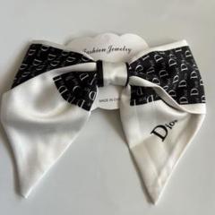レア品✨Christian Dior クリスチャンディオール バレッタ 箱付き ディオール「CD」煌めく“大きなリボン”バレッタ、刺繍リボンの