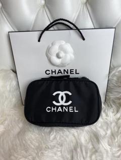 CHANEL ブラック メイクポーチノベルティのサムネイル