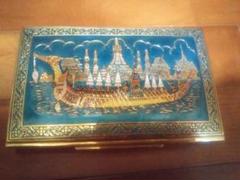 【貴重品】タイ王室御座船スパナホンデザイン小物入れ 貴重品】タイ王室御座船スパナホンデザイン小物入れ - メルカリ