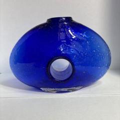 オーダーメイド 青いガラス 花瓶 流線型デザイン 琉球ガラス、青いガラス製オーバル花瓶 - メルカリ