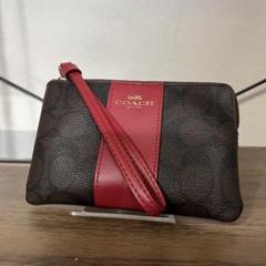 ♡最終値下価格♡COACH STRWB NORA ポーチ エレクトリックレッドΩ