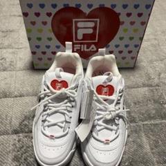 FILA ハートロゴスニーカー　新品未使用　25cm FILA ハートロゴ ホワイトスニーカー - メルカリ
