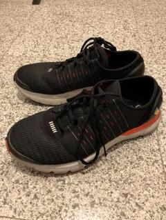 UNDER ARMOUR CHARGED 27.0 ランニング　シューズ