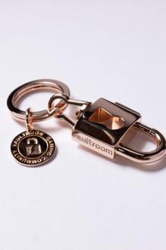 PADLOCK KEY HANGER / GOLD – VAULTROOM
