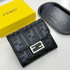 美品★FENDI ブラックレザー 三つ折り財布 FENDI ブラック レザー 三つ折り財布 - メルカリ
