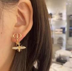 2025年最新】dior ピアス 蜂の人気アイテム - メルカリ
