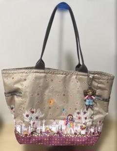レスポートサック トートバッグ 　ディズニー イッツアスモールワールドコラボ LeSportsac - 未使用【レスポートサック×ディズニー】イッツア