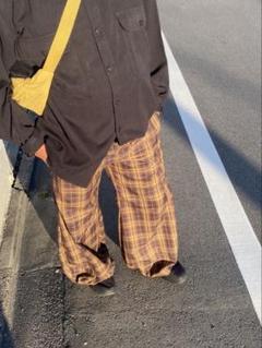 ITADAKI チェックパンツ イエロー、ブラウン