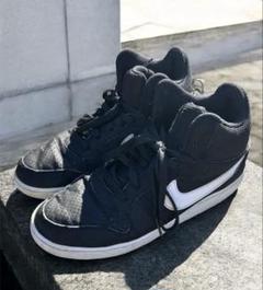 Nike ブラック ハイカット スニーカー