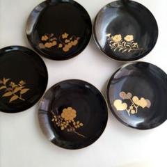 【漆器】輪島塗 皿 5枚組 金蒔絵 天然木 漆塗 黒 野薔薇 葵 ツユクサ 花柄 漆器】輪島塗 皿 5枚組 金蒔絵 天然木 漆塗 黒 野薔薇 葵