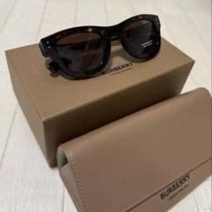BURBERRY サングラスのサムネイル