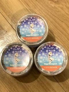 雪化粧のクリスマスツリーとミッキー＆ミニー♡”ディズニー