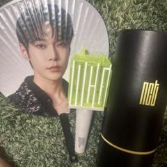 NCT - NCT127 ドヨン　公式アクリルスタンド、カード、うちわセット NCT - NCT127 ドヨン 公式アクリルスタンド、カード、うちわ