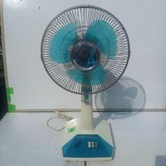 三菱 扇風機 昭和レトロ 当時物 インテリア　青羽 昭和家電 三菱扇風機 羽30cm 昭和レトロ｜Yahoo!フリマ（旧
