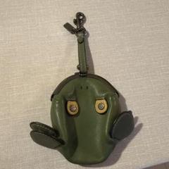 コーチ　ミニ ポーチ がま口 財布 バッグ チャーム 蛙　　　　カーキ コーチ ミニ ポーチ がま口 財布 バッグ チャーム 蛙 カーキ