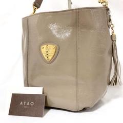 【美品】ATAO キャンディ グレージュ ハンド トート エナメル ATAO ATAO公式 キャンディ・ピグ 撥水 エナメル 2wayバッグ