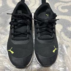 PUMAキッズスニーカーブラック２３㎝のサムネイル