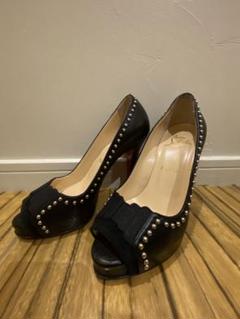 7916. Christian Louboutin オープントゥ ハイヒール