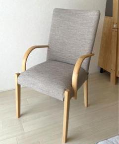 ●ニトリ●北欧レトロ　天然木製ダイニングチェア肘付き　1脚（後1脚あります）