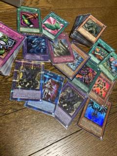 遊戯王 字レアのみ 大量まとめ売り 1箱 約13,000枚 引退品 遊戯王 字レアのみ 大量まとめ売り 1箱 約13,000枚 引退品
