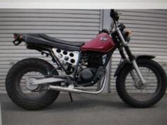 ＴＷ２００／２２５専用ステンレス製ショートファネルマフラー新品未使用の出品です。 TW200／225専用ステンレス製ショートファネルマフラー