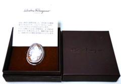 美品　ferragamo　フェラガモ　カメオ　ブローチ　フラワー 楽天市場】フェラガモ ブローチの通販