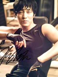 ソ・ジソク直筆サイン入り超 大型写真…So Ji-sub…ハイキック3