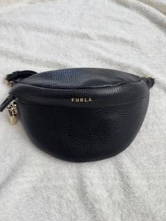 FURLA ブラック ボディバッグ・ウエストポーチ 美品】FURLA フルラ ボディバッグ ウエストポーチ レザー