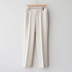 AURALEE LIGHT WOOL MAX GABARDINE SLACKSのサムネイル
