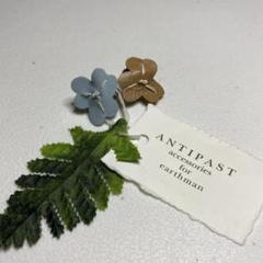 ANTIPASTリボン型クリスタルフラワーピンブローチ未使用品