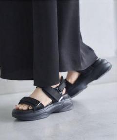 美品未使用　Le Talon ブラックレースミュール Le Talon（レディース）のフリマアイテム一覧