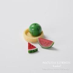 ナチュラルキッチン ミニチュアセット桶とスイカ オブジェ　 夏