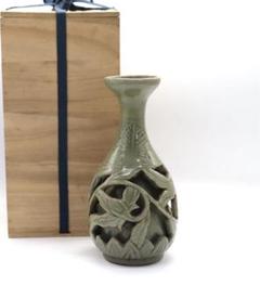 青磁　透花瓶　木箱入れ　送料込み0729 青磁 透花瓶 木箱入れ 送料込み0729 - メルカリ
