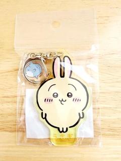 アニメ『ちいかわ』 チャーム付きアクリルキーホルダー うさぎ
