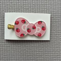 ハローキティ展 シークレット前髪クリップ - メルカリ