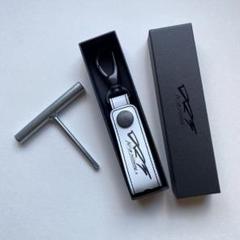 DRT × マニホールド Tレンチホルダー DRT × マニホールド Tレンチホルダー セット非売品 - メルカリ