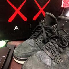 早い者勝ち!KAWS jordan 4 カウズ ジョーダン4 NIKE ナイキ
