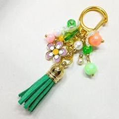 お花ビーズ　ミニタッセル　グリーン　キーホルダー