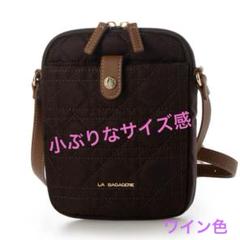 人気‼️グリッドキルティングミニショルダー レディース ワイン色 小ぶりなサイズ感