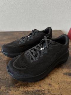 HOKA ブラック スニーカー