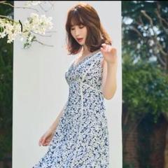 ワンピース Herlipto  Lace Trimmed Floral Dress navy New color] Lace Trimmed Floral Dress