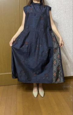 着物リメイクワンピース　大島紬正絹　M〜Lサイズ モデル158cm 45キロ