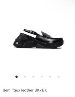 AKIKO AOKI demi faux leather BK×BK ローファー demi faux leather BK×BK – AKIKOAOKI(アキコアオキ)公式